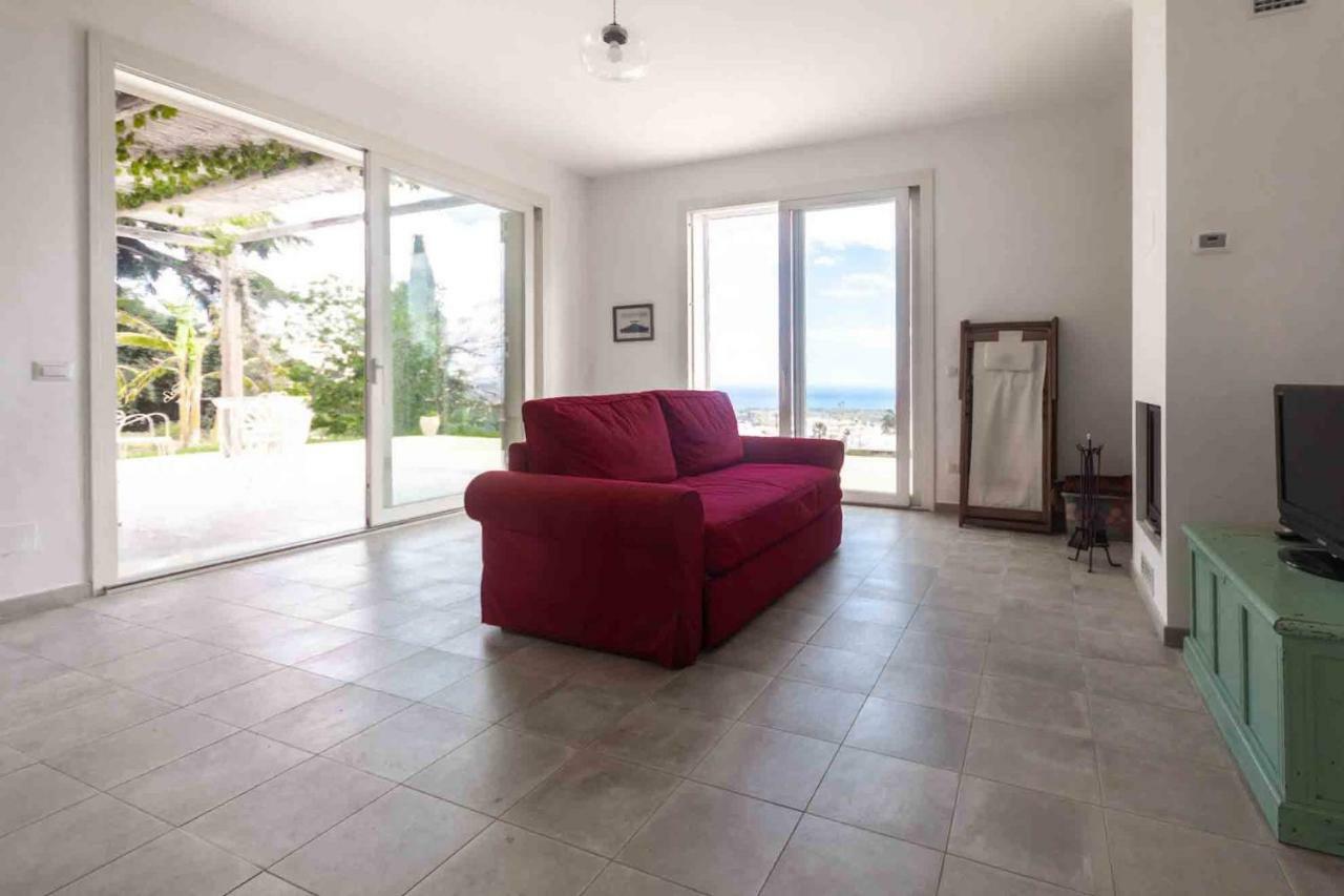 Villa Palm Hill Piedimonte Etneo Exteriör bild